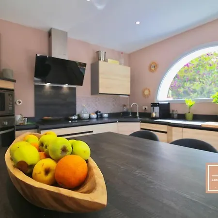 Les Palmiers Villa *